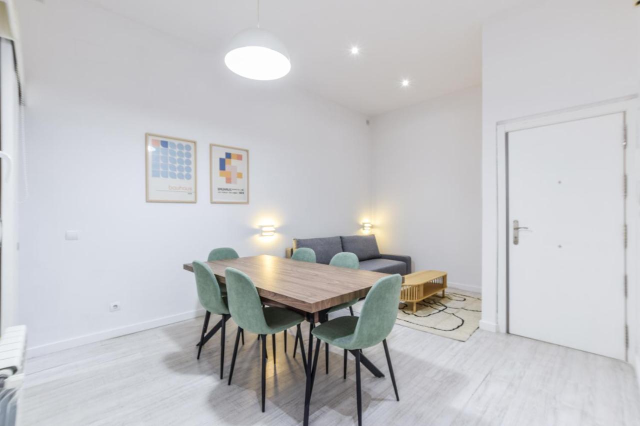 Amplio Apartamento En Malasana Para 6 Personas Appartamento Madrid Esterno foto